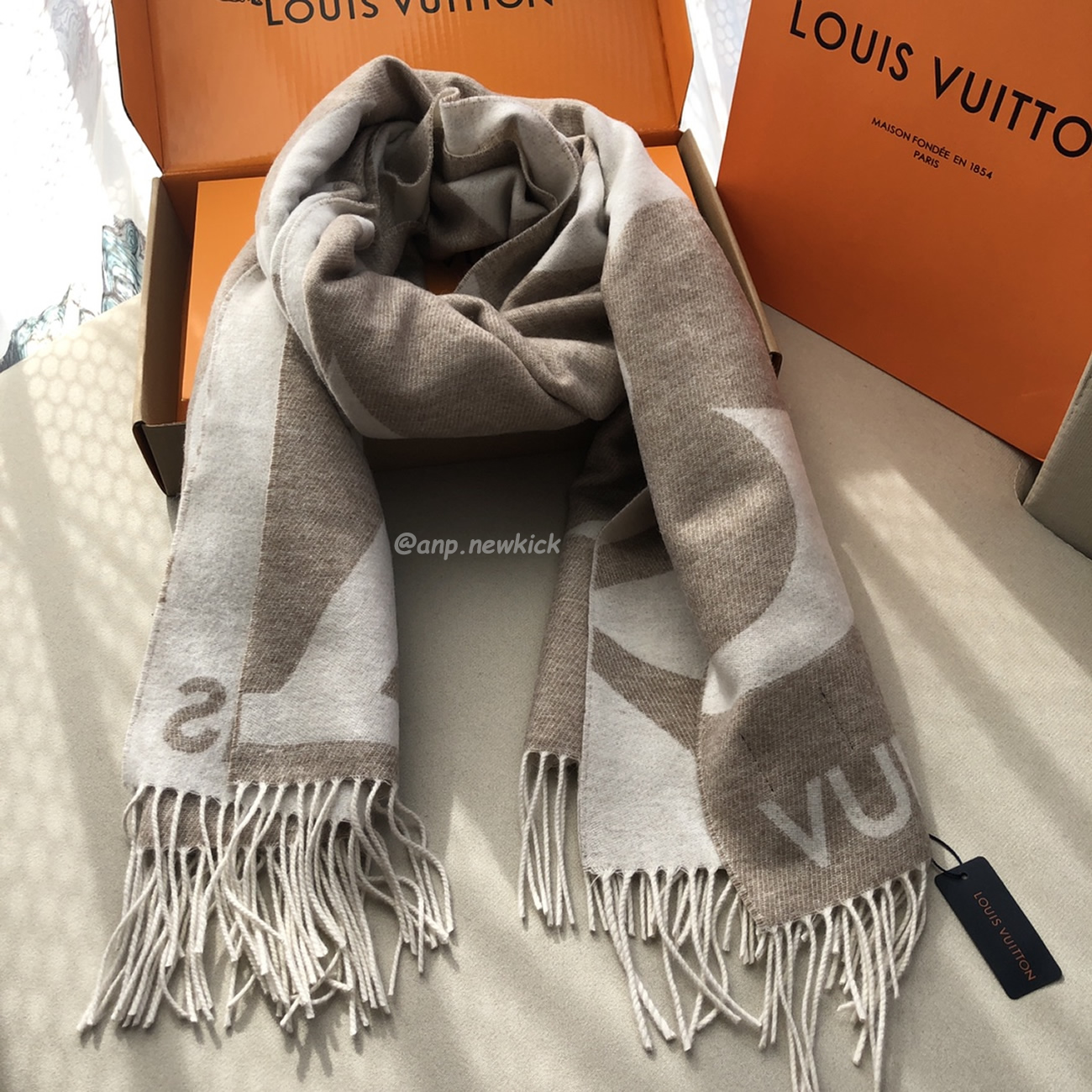 Louis Vuitton Lv Reykjavik Scarf 75x185cm (7) - newkick.org